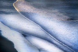 Denizdeki bir dalga gibiyiz, nereden bilelim nereden gelip,nereye gideceğimizi..